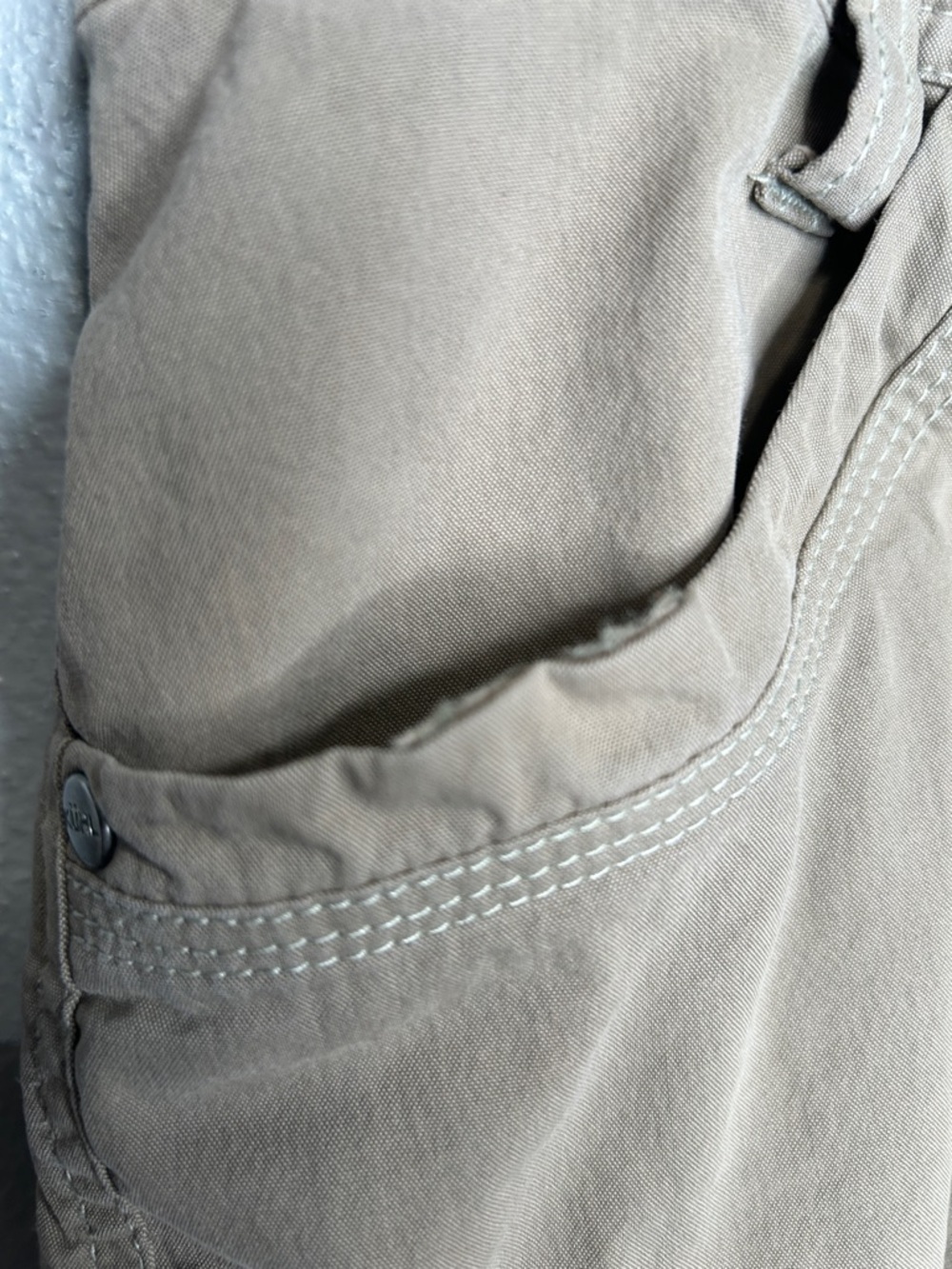 Kuhl Tan Cargo Shorts - Classic Utility Style. Size 12 - Picture 7 of 9